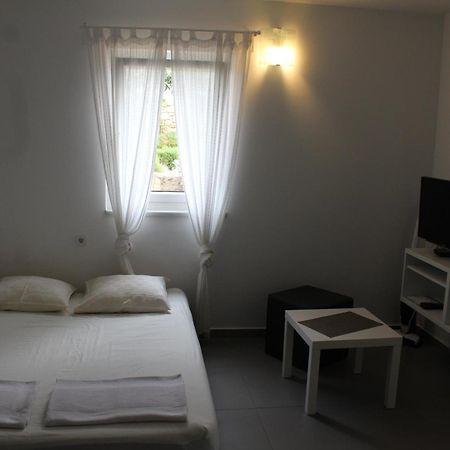 Apartmani Vrancic Мандре Экстерьер фото