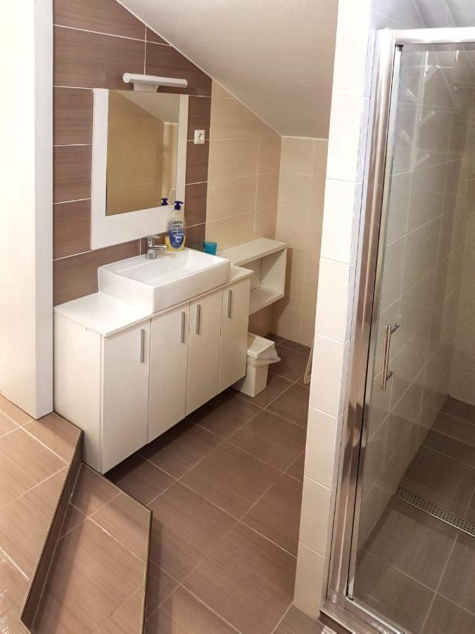 Apartmani Vrancic Мандре Экстерьер фото