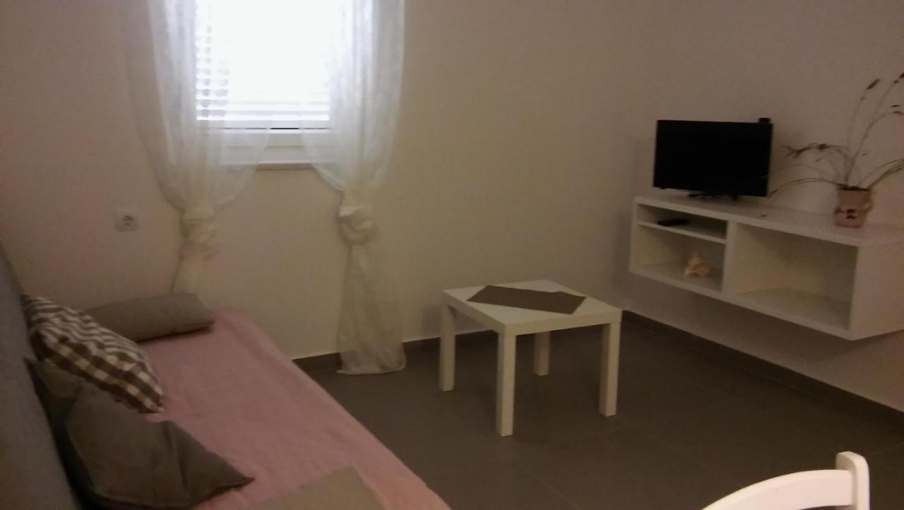 Apartmani Vrancic Мандре Экстерьер фото