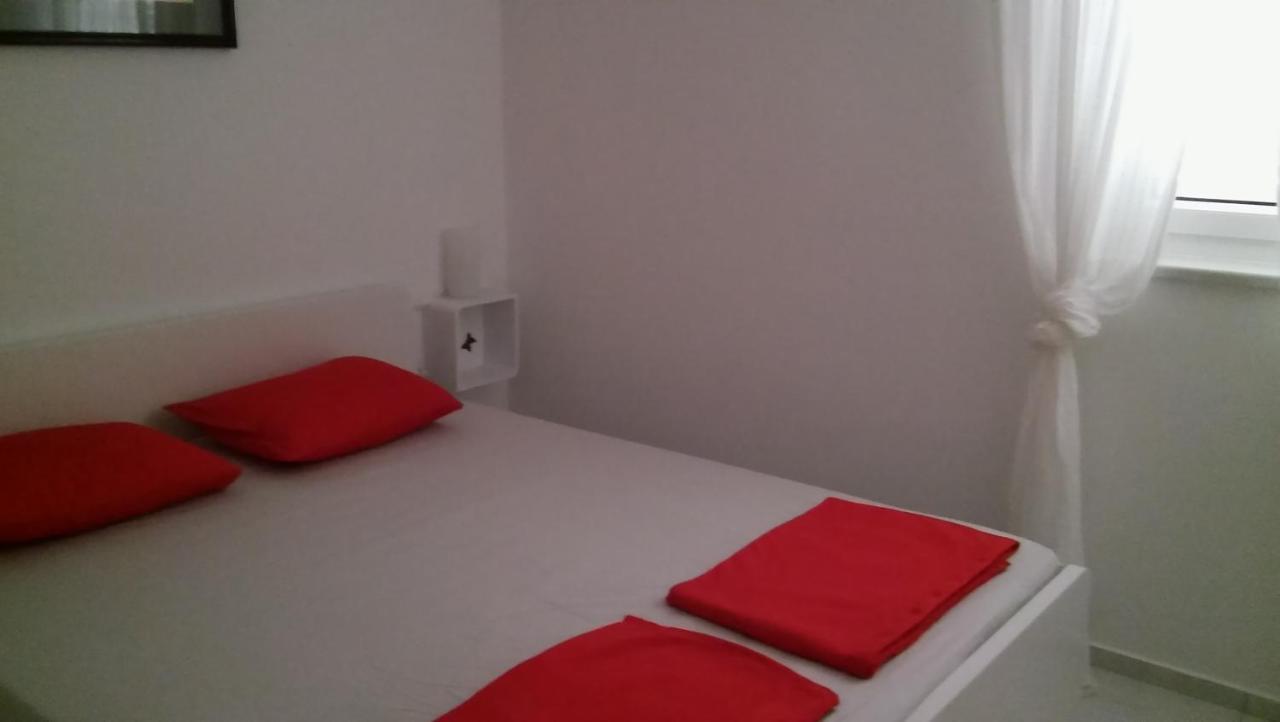 Apartmani Vrancic Мандре Экстерьер фото